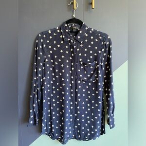 J Crew Navy 100% silk clock-print long sleeve button-up shirt/blouse Sz 2P VGUC